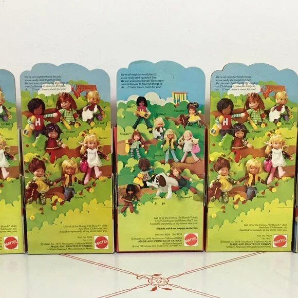 Lot of Nine (9) Vintage 1975 "Honey Hill Bunch" Dolls - by Mattel - Picture 11 of 13